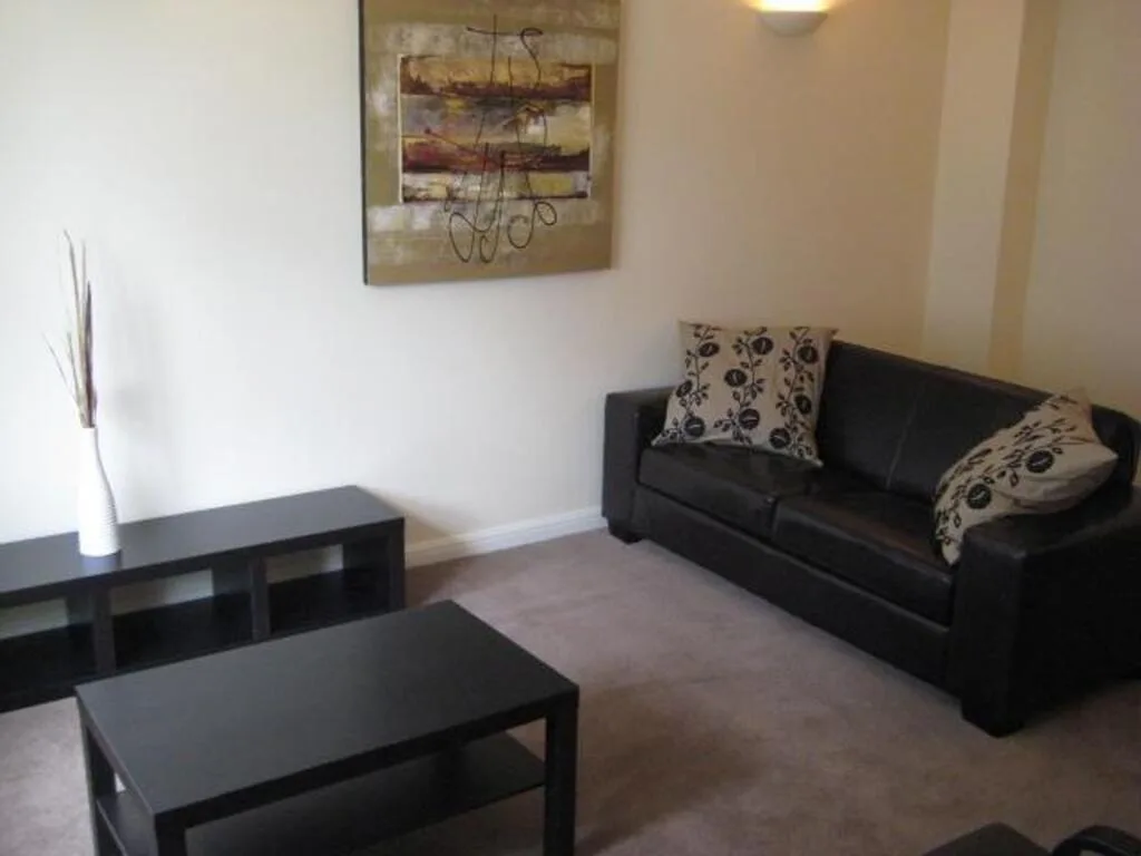 2 bedroom cottage for rent