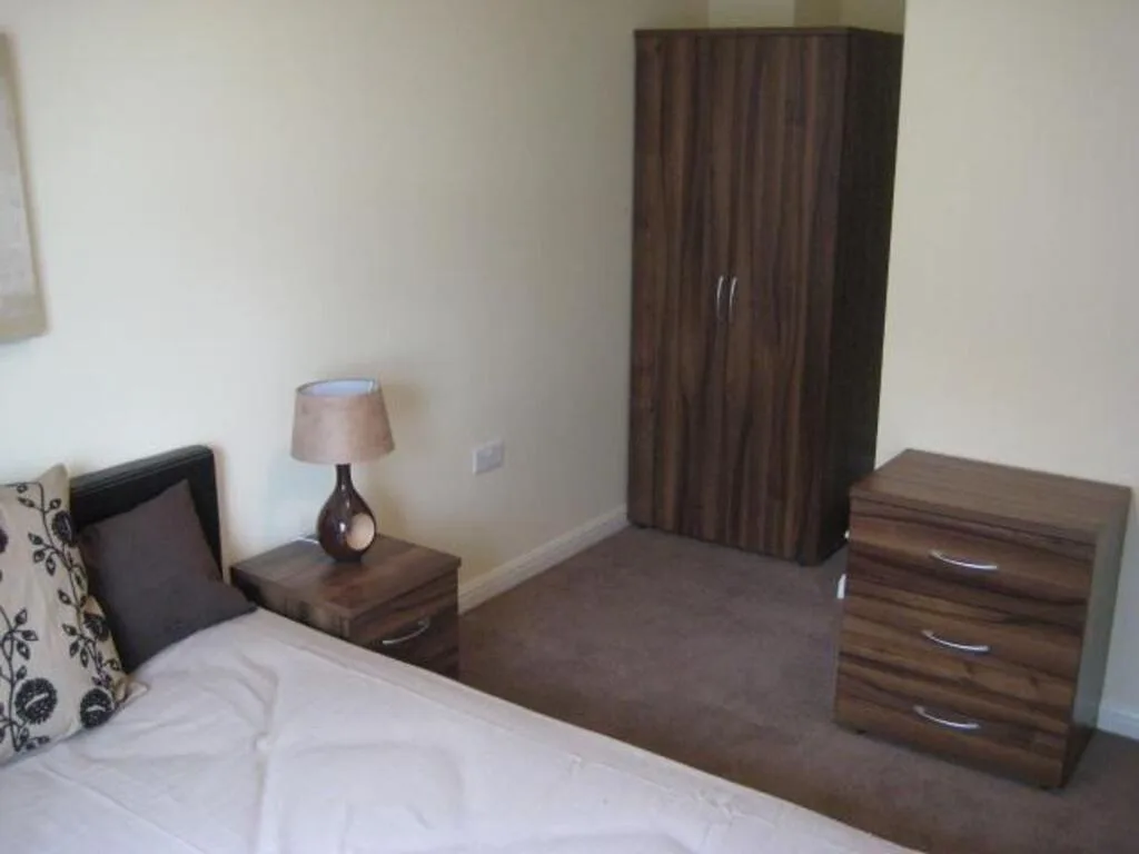 2 bedroom cottage for rent