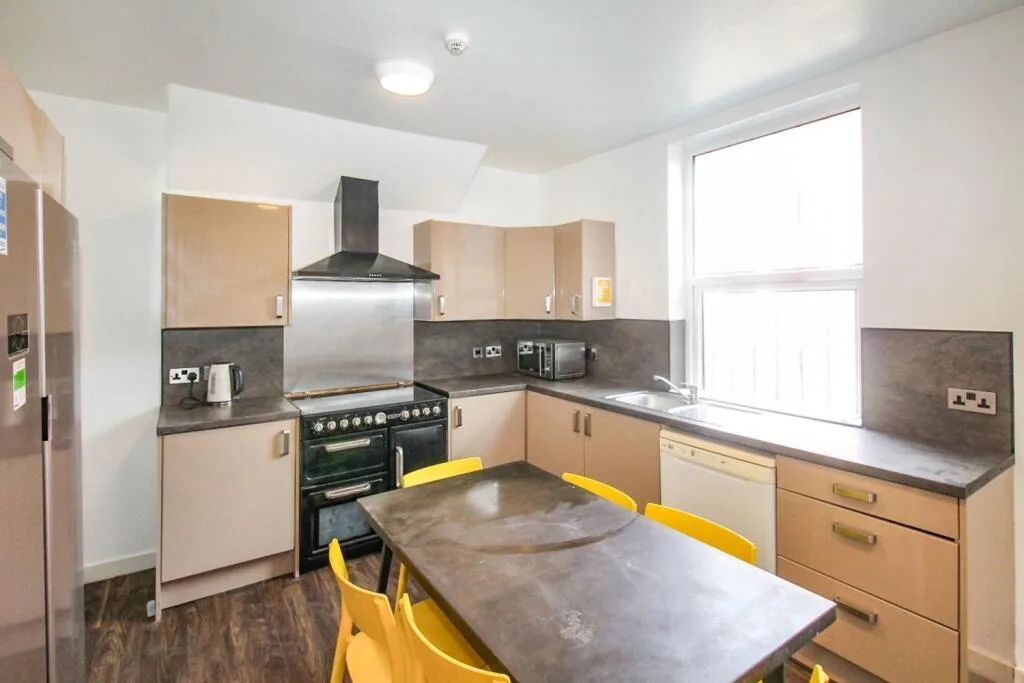 4 bedroom terraced house for rent