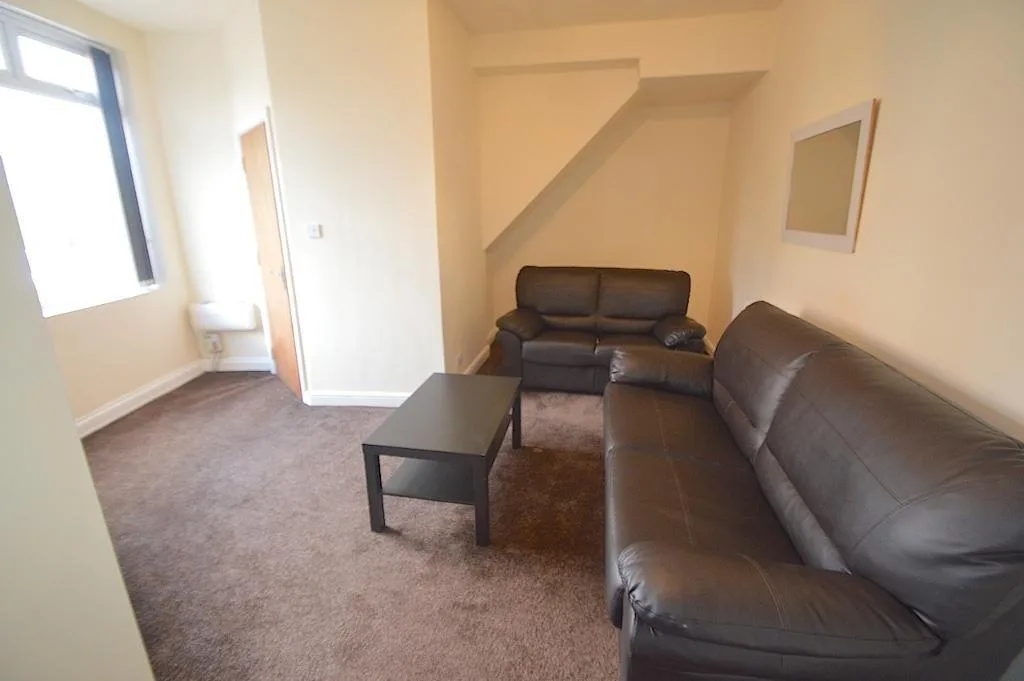 4 bedroom terraced house for rent