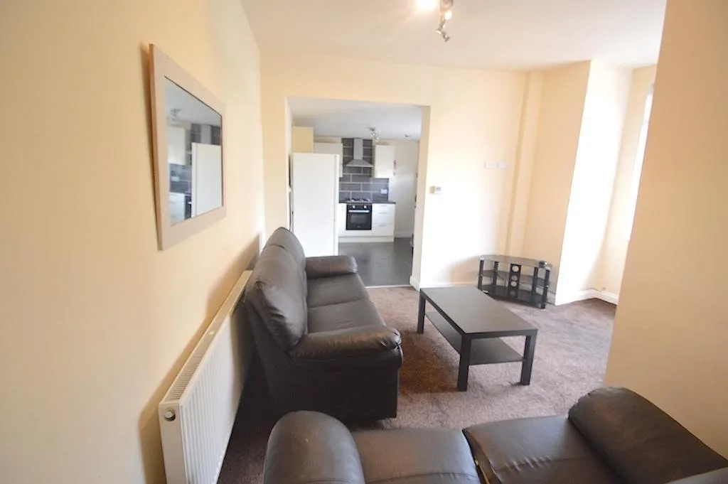 4 bedroom terraced house for rent