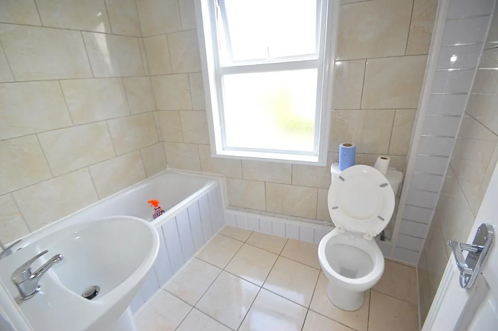 4 bedroom terraced house for rent
