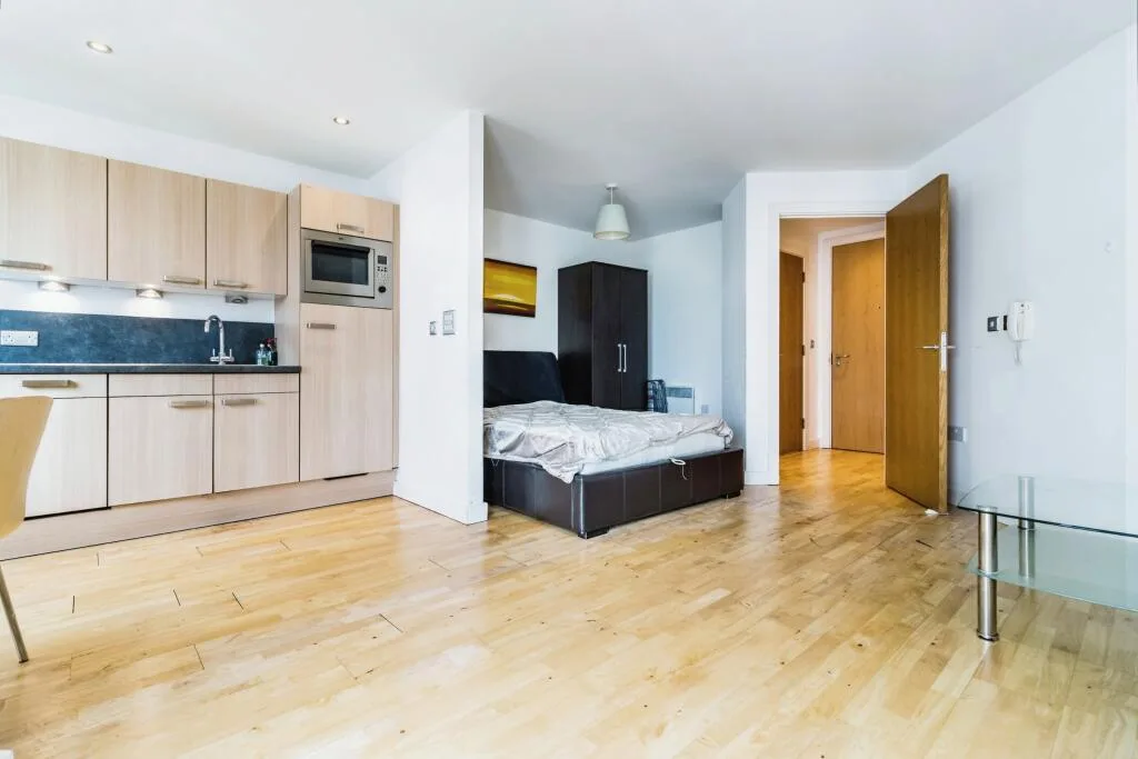 Studio apartment for rent
