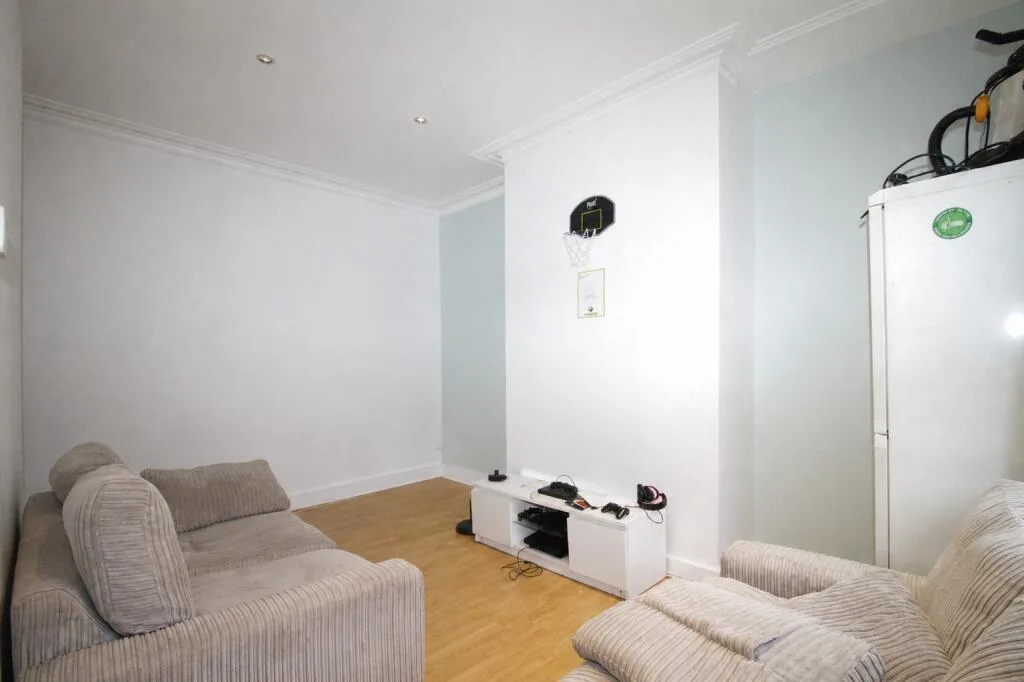 4 bedroom terraced house for rent