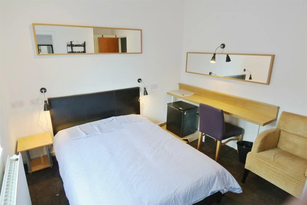 5 bedroom house for rent