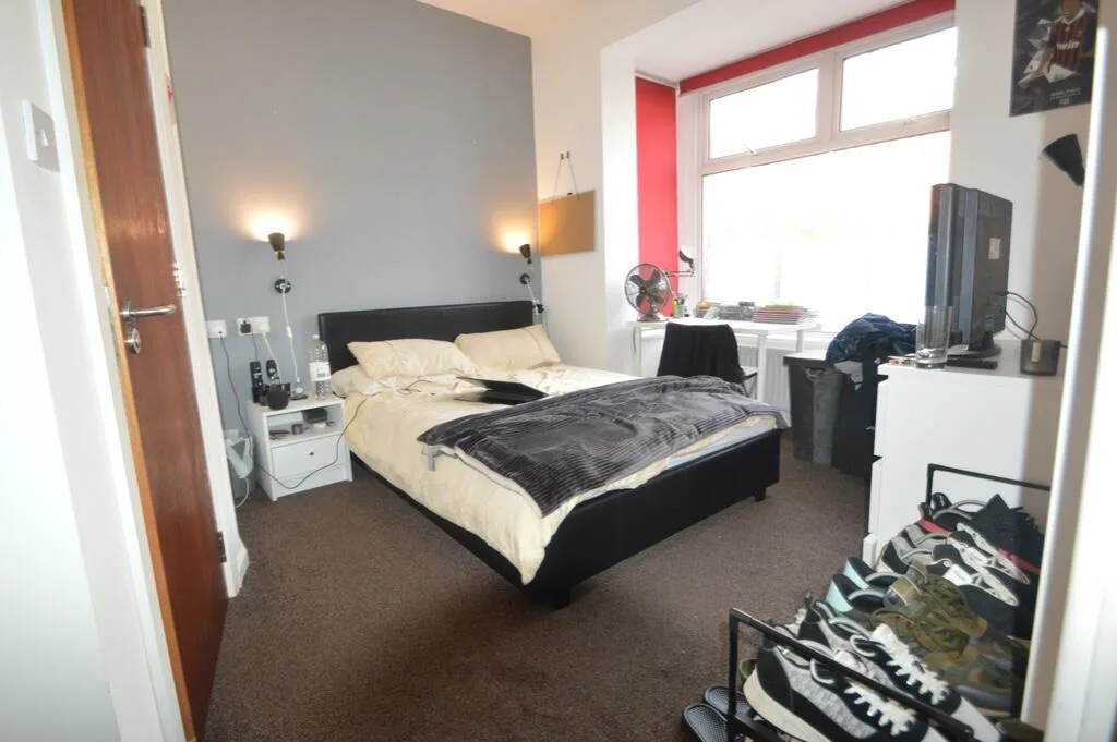 5 bedroom terraced house for rent