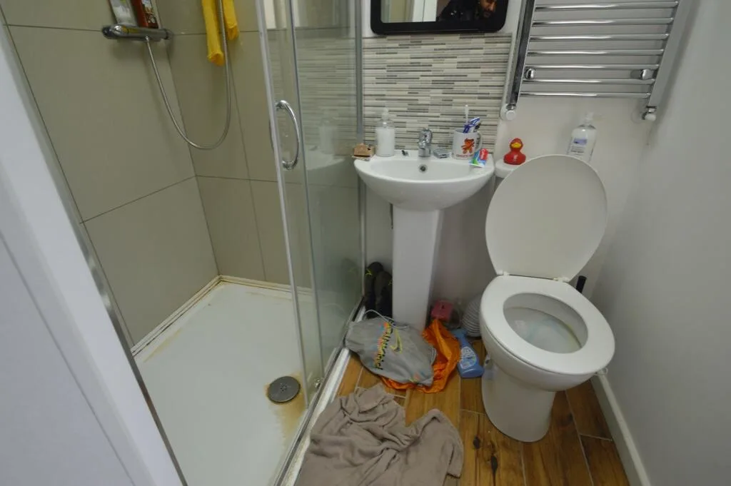 5 bedroom terraced house for rent