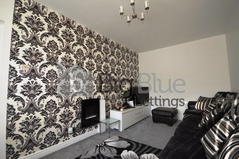 5 bedroom terraced house for rent