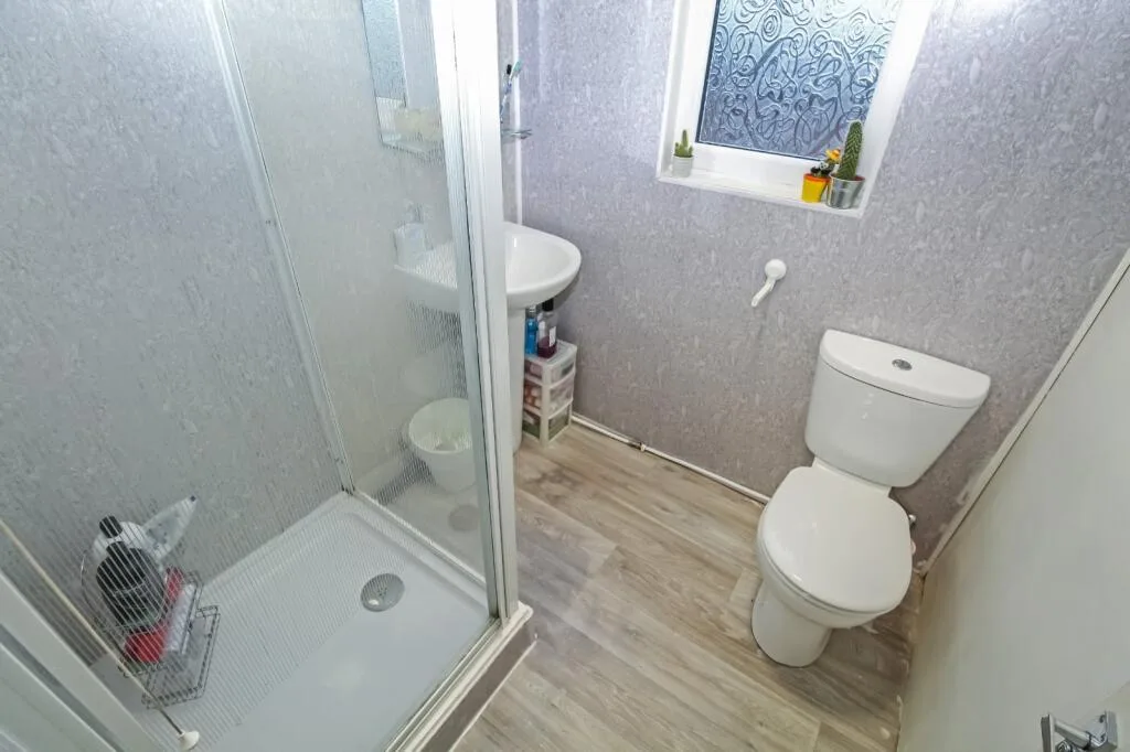 5 bedroom terraced house for rent