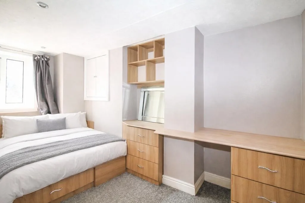5 bedroom terraced house for rent