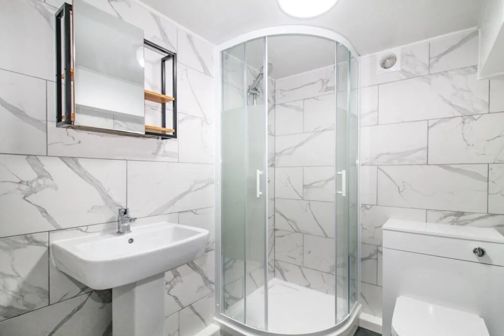 5 bedroom terraced house for rent