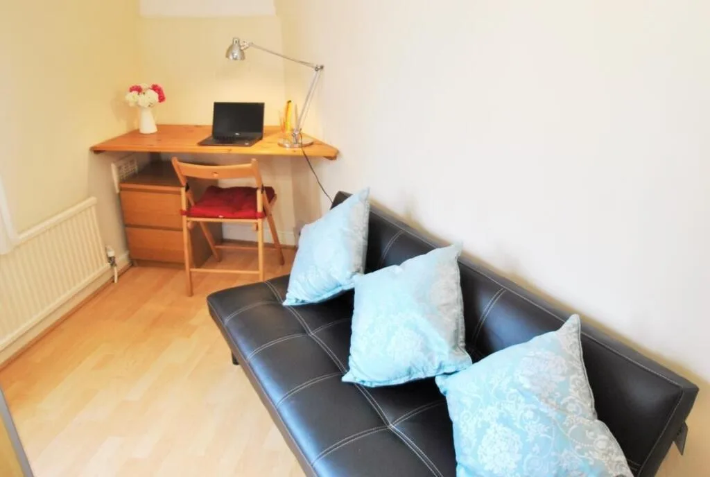 10 bedroom house for rent
