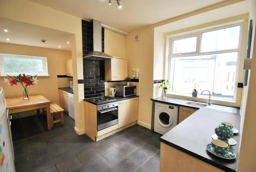 10 bedroom house for rent