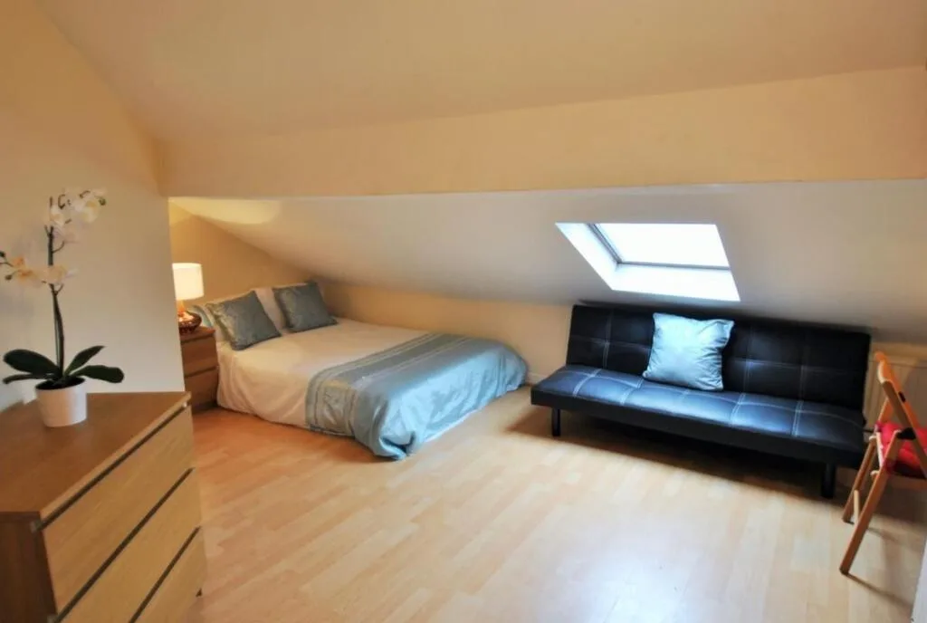 10 bedroom house for rent