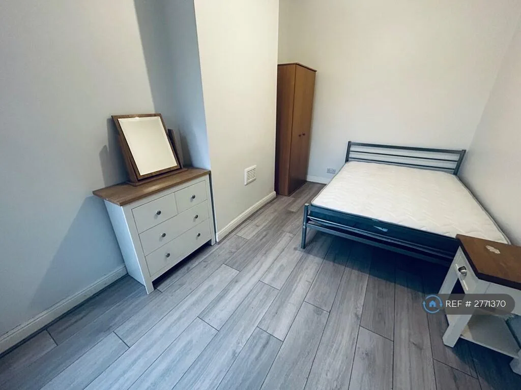 1 bedroom house share for rent
