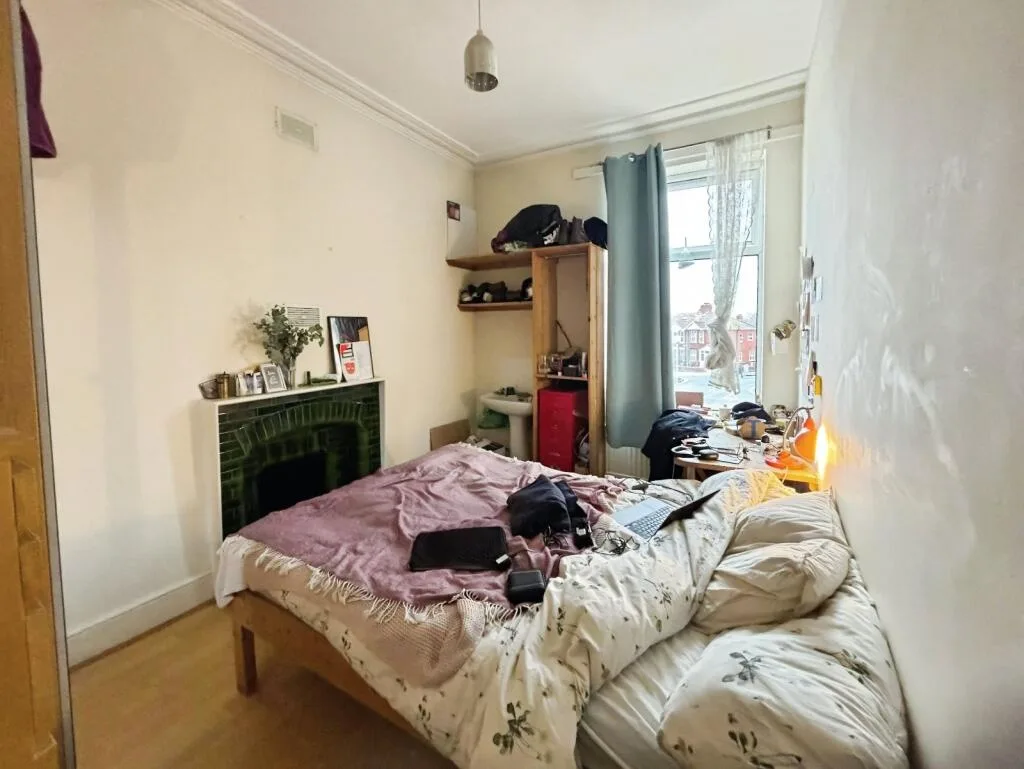 10 bedroom house for rent