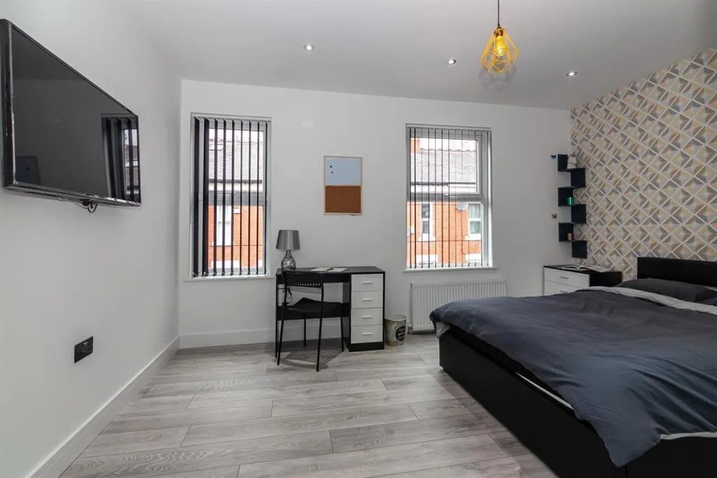 7 bedroom house for rent