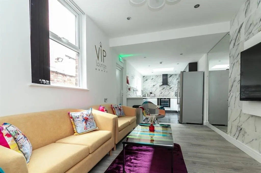 7 bedroom house for rent