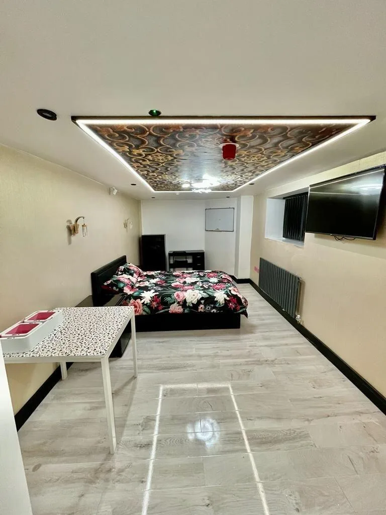 7 bedroom house for rent