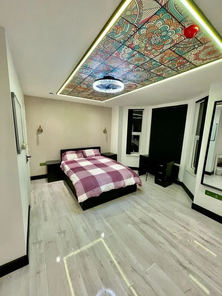 7 bedroom house for rent