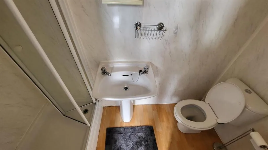 8 bedroom house for rent