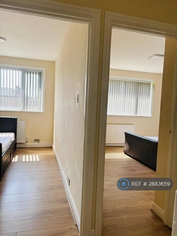 3 bedroom end of terrace house for rent