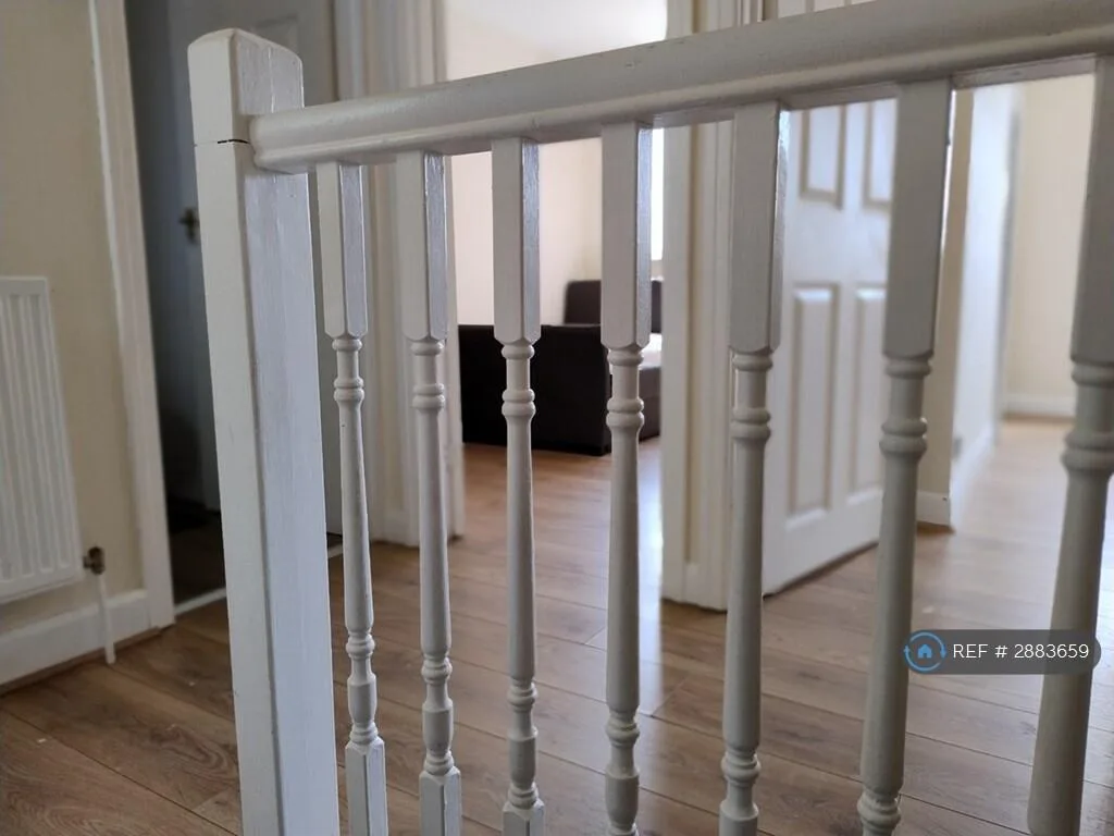 3 bedroom end of terrace house for rent