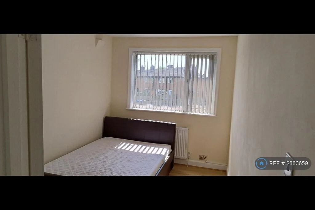 3 bedroom end of terrace house for rent