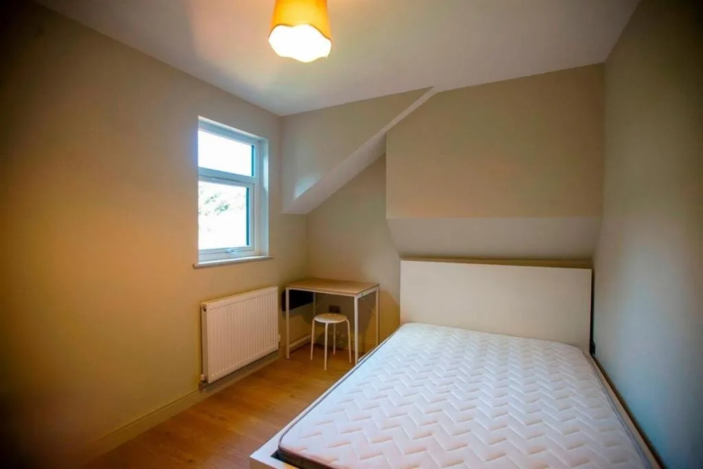 9 bedroom house for rent