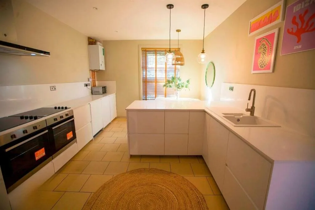9 bedroom house for rent