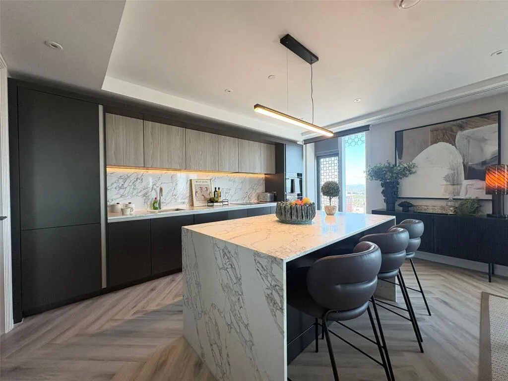 2 bedroom penthouse for rent