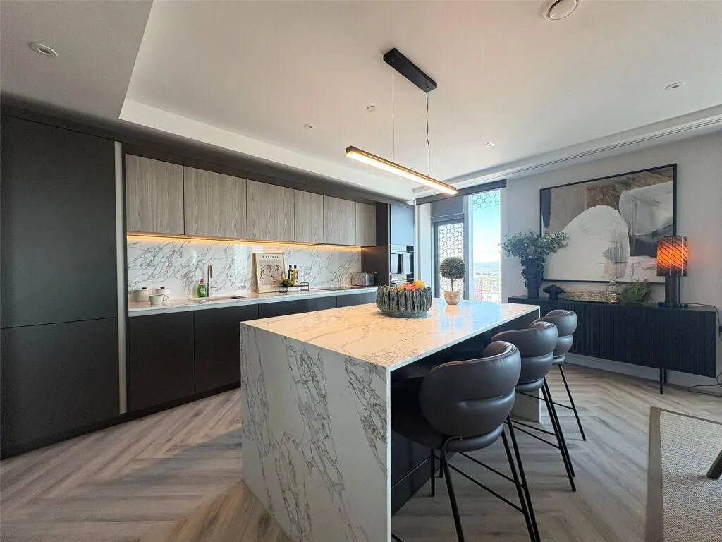 2 bedroom penthouse for rent