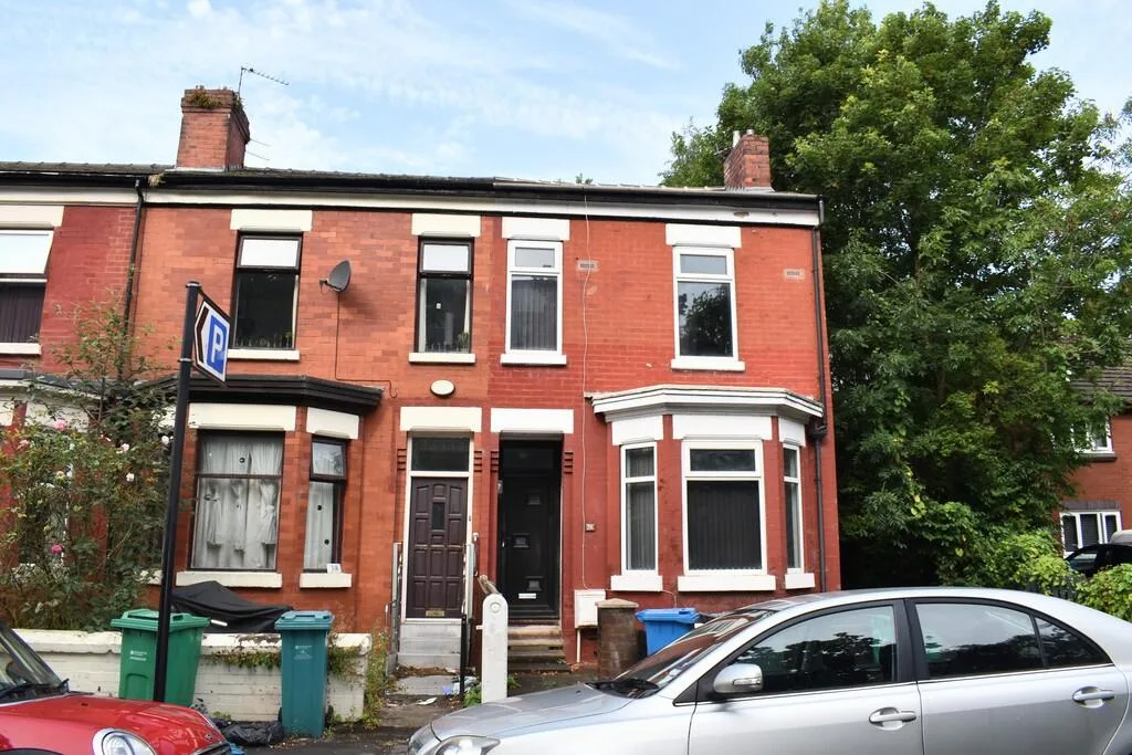 6 bedroom terraced house for rent