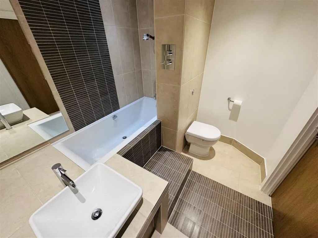 2 bedroom duplex for rent