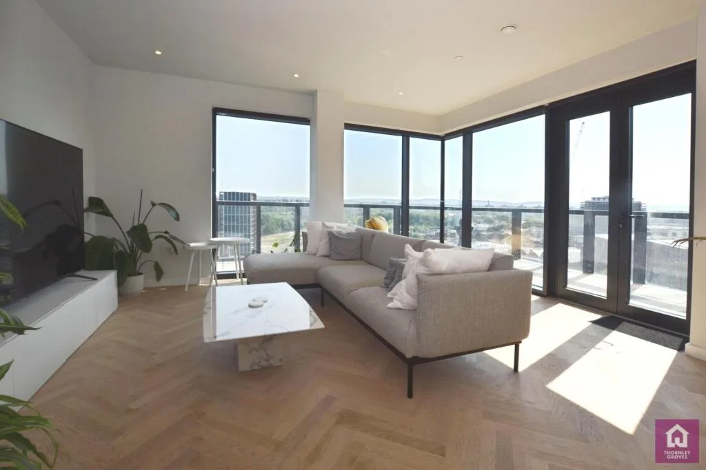 3 bedroom flat for rent