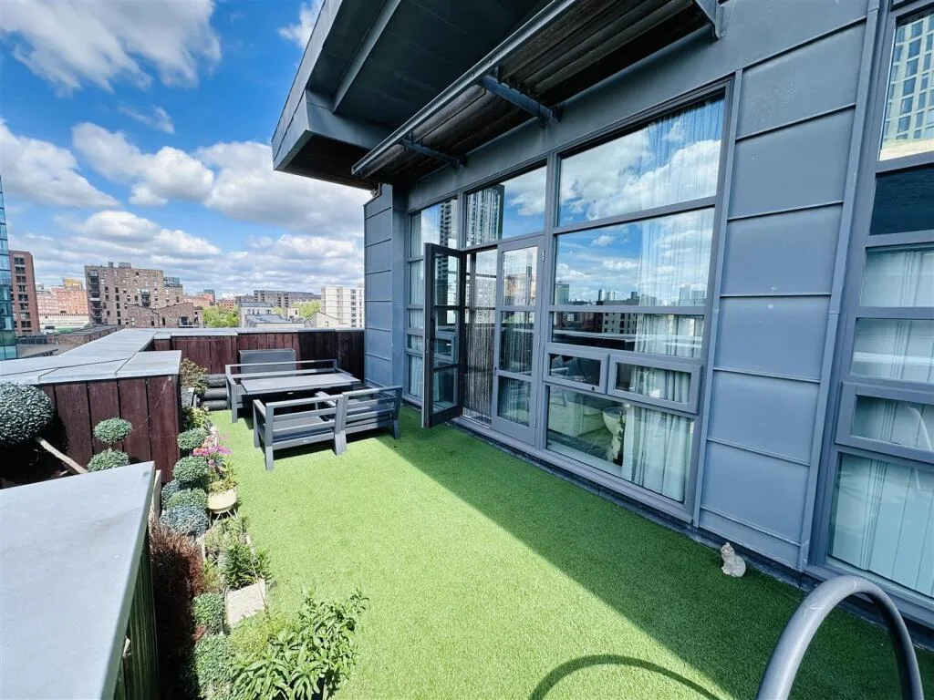 2 bedroom duplex for rent