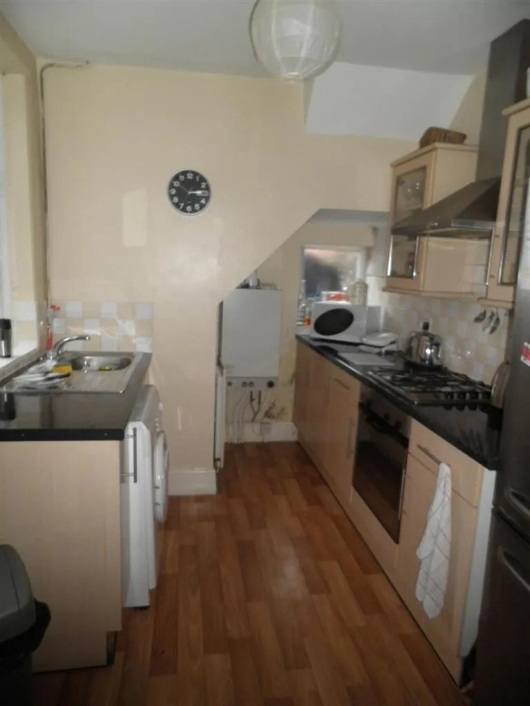 2 bedroom penthouse for rent