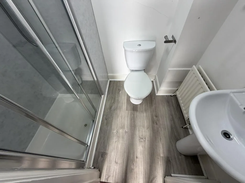 6 bedroom terraced house for rent