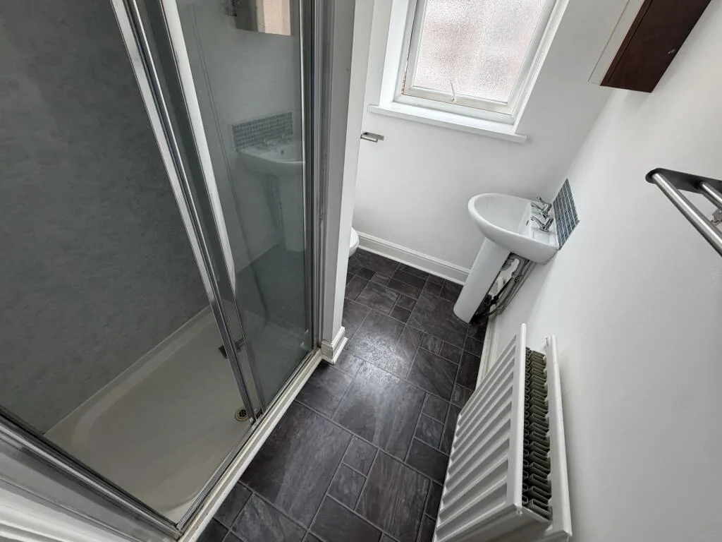 6 bedroom terraced house for rent