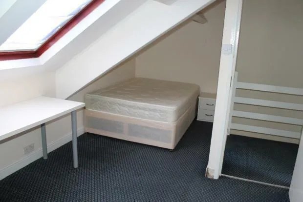 4 bedroom maisonette for rent