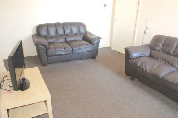 4 bedroom maisonette for rent
