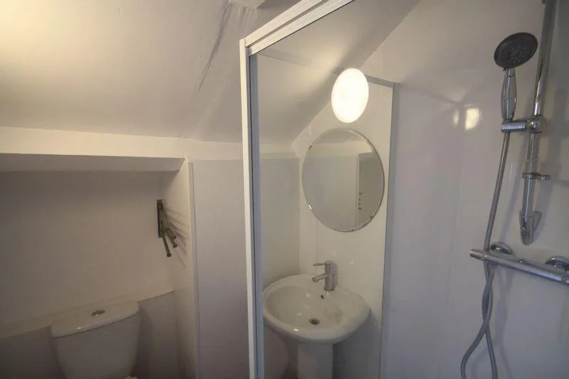 6 bedroom terraced house for rent