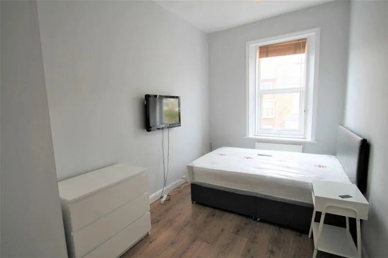 6 bedroom terraced house for rent