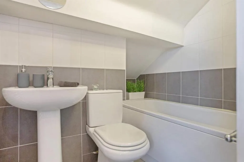 4 bedroom flat for rent