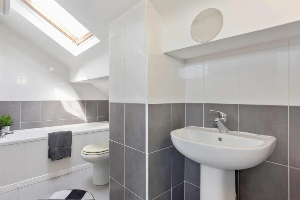 4 bedroom flat for rent