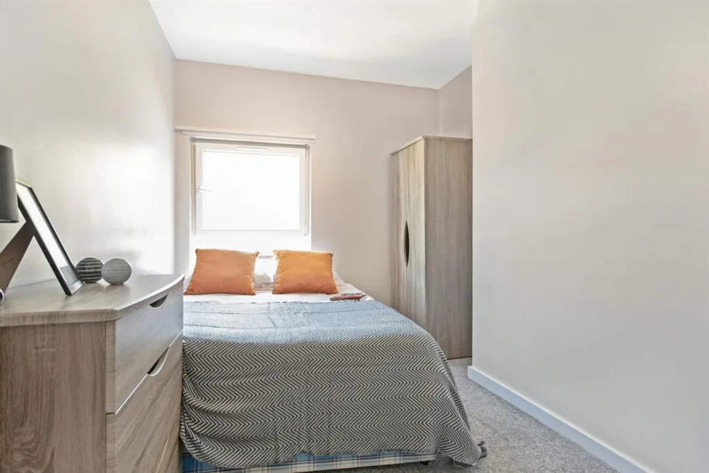 4 bedroom flat for rent