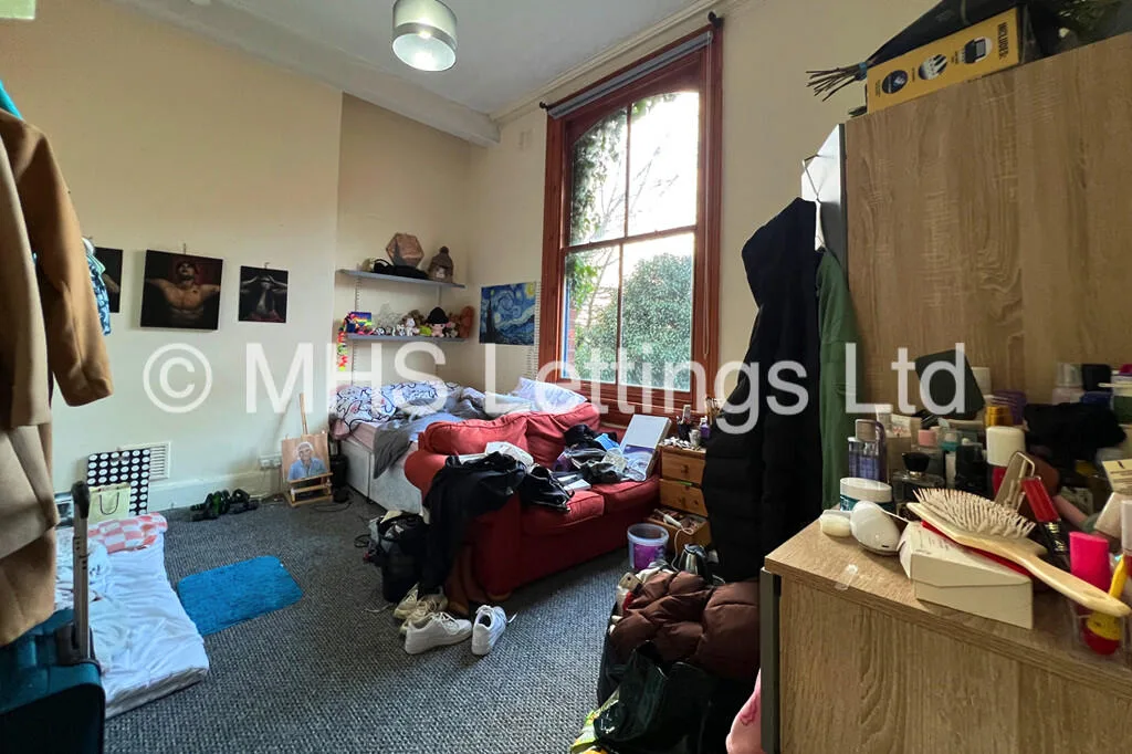 2 bedroom ground floor flat for rent