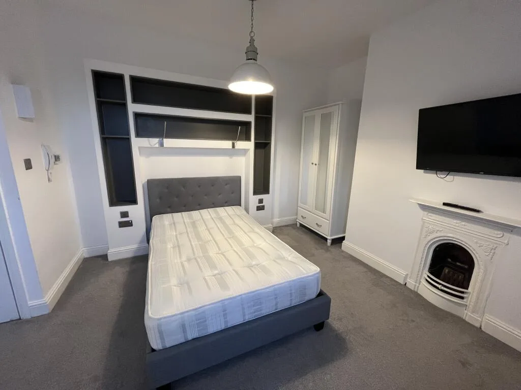 Studio flat for rent