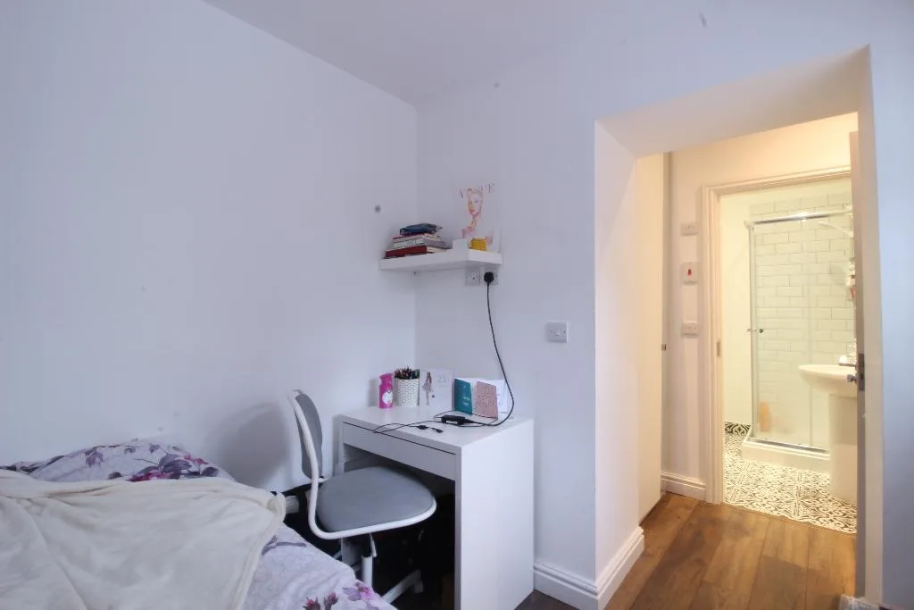 2 bedroom detached house for rent