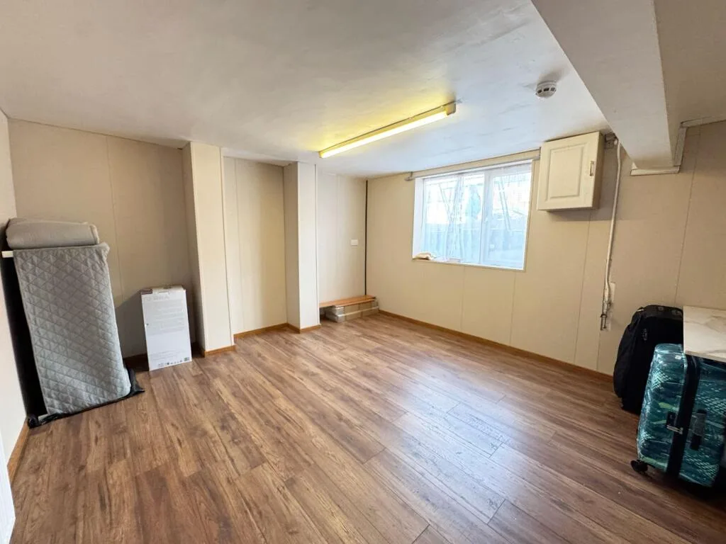 1 bedroom house share for rent